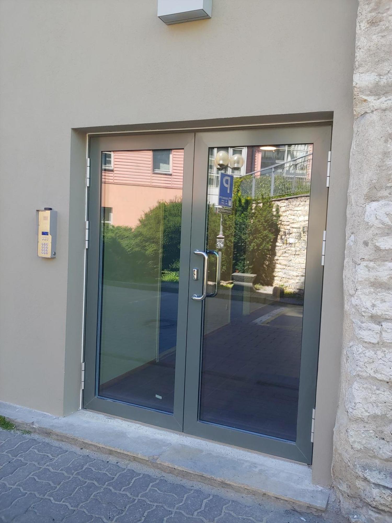 Charming Loft Near Old Town Apartment Tallinn Bagian luar foto