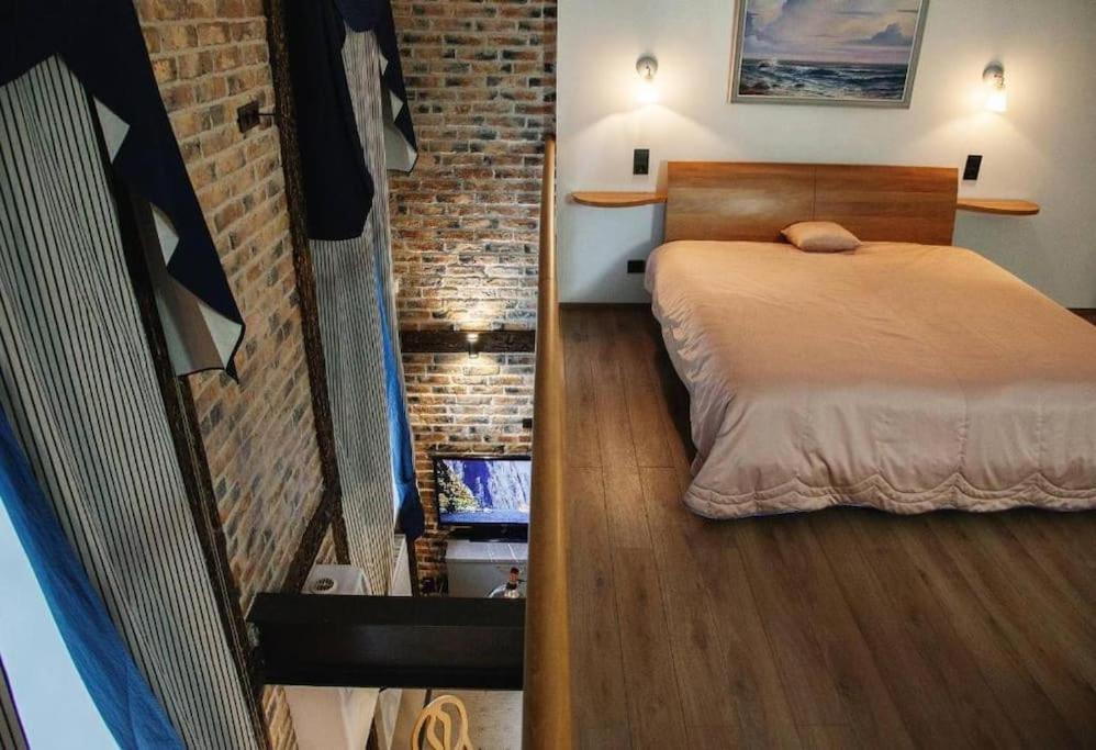 Charming Loft Near Old Town Apartment Tallinn Bagian luar foto